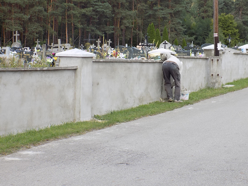 [051] Remont ogrodzenia cmentarza grzebalnego od strony ul. Leśnej (14.09.2019)