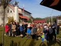 [078] Ks. Mariusz Wróbel z mieszkańcami Krzywopłot po skończonej Mszy św. (17.11.2019)