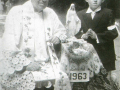 [003] Ks. Julian Lisowski - proboszcz parafii w latach 1925-26 (na zdjęciu - I Komunia Św. w Parafii Gorzków 1963 r.)