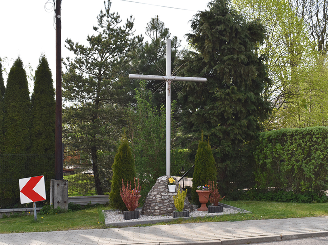 Cieślin - Krzyż na skrzyżowaniu ulicy Jurajskiej z ulicą Polną