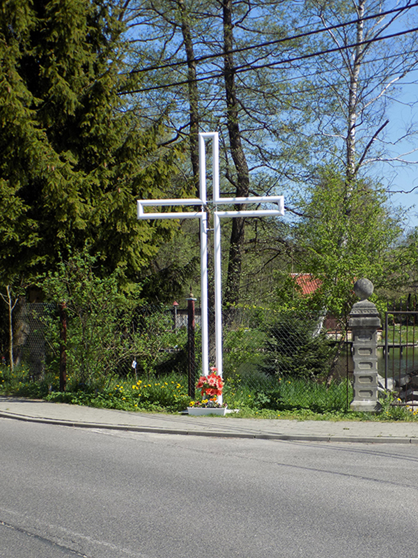 Cieślin - Krzyż w rejonie skrzyżowania ulicy Jurajskiej z ulicą Zdrojową